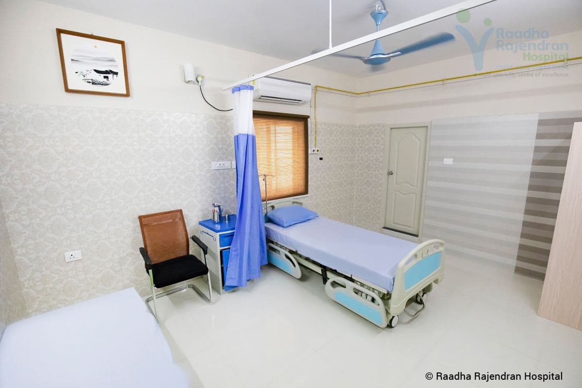 Patient Room (3)